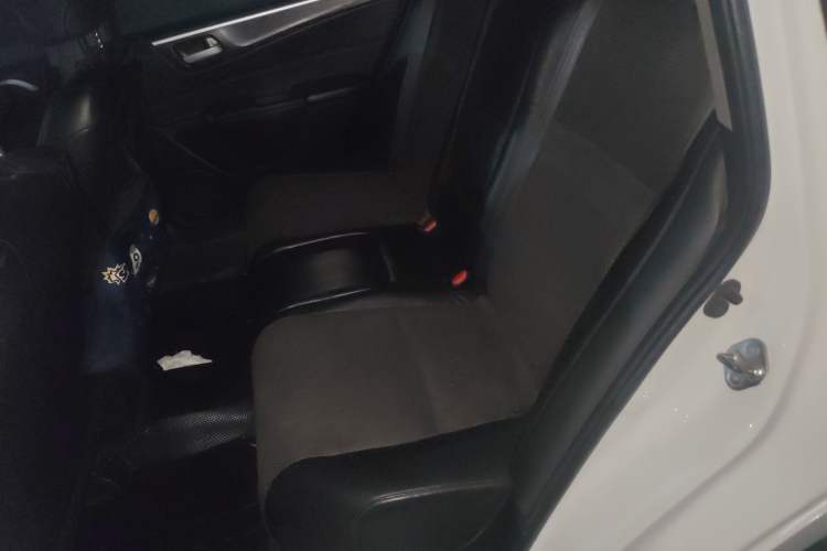 Used Honda Jade 2013 1.8L automatic Comfort version 5 seats Left Rear Seat