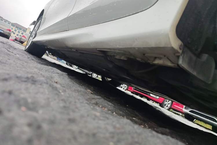 Used Honda Jade 2013 1.8L automatic Comfort version 5 seats Left Side Sill