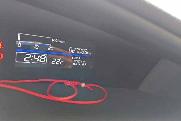 Used Honda Jade 2013 1.8L automatic Comfort version 5 seats Odometer Close Up