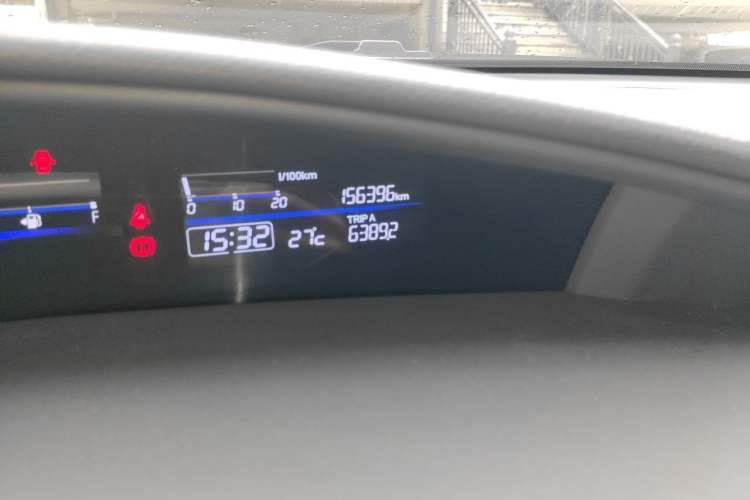 Used Honda Jade 2013 1.8L automatic Comfort version 5 seats Odometer Close Up