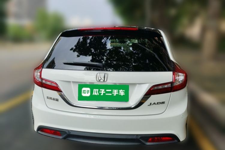 Used Honda Jade 2013 1.8L automatic Comfort version 5 seats Rear