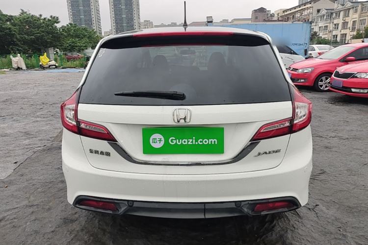 Used Honda Jade 2013 1.8L automatic Comfort version 5 seats Rear
