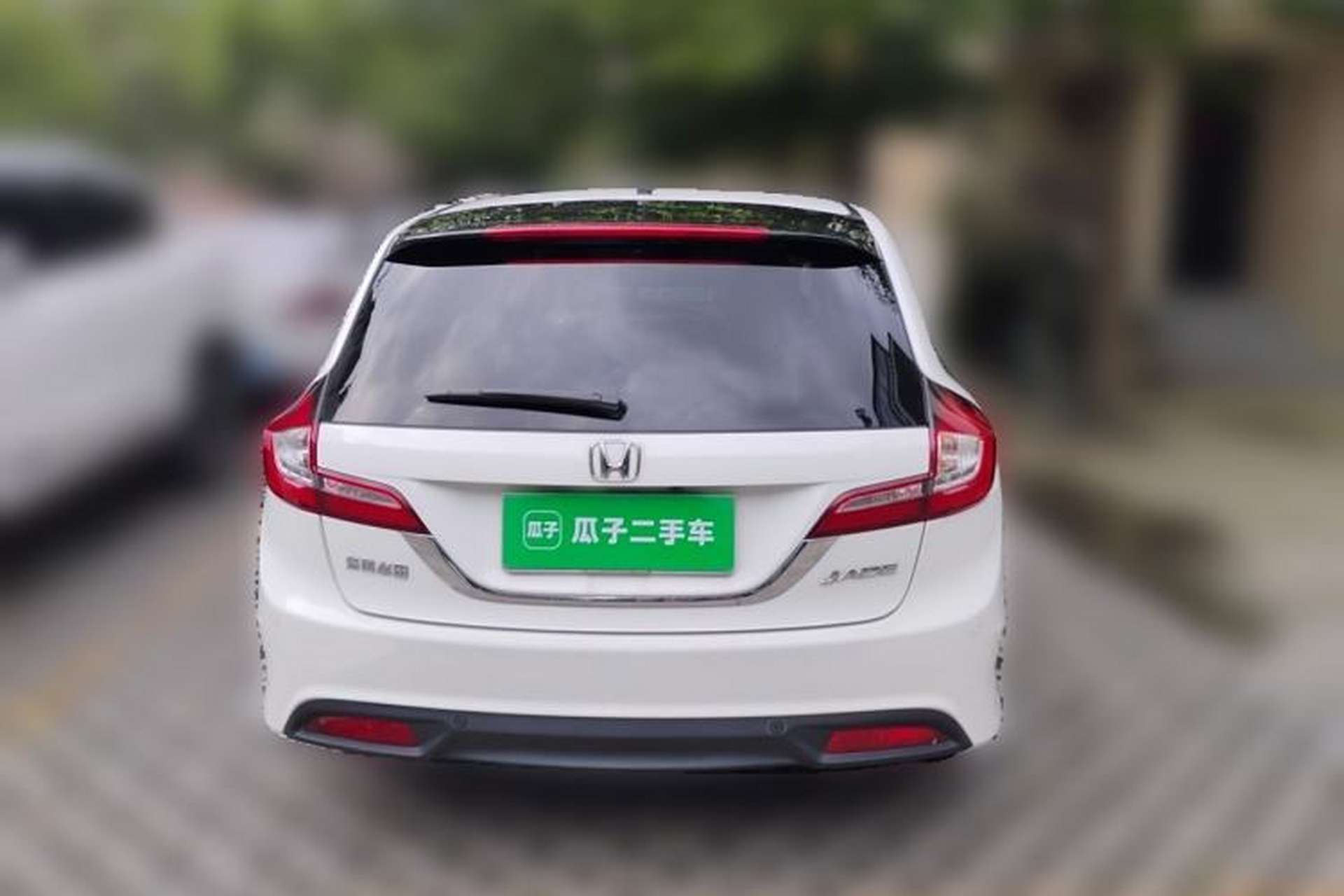 Used Honda Jade 2013 1.8L automatic Comfort version 5 seats Rear
