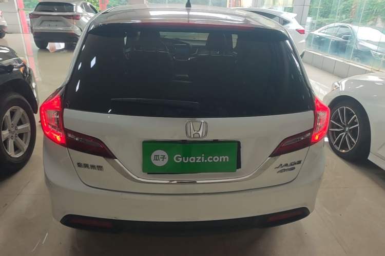 Used Honda Jade 2013 1.8L automatic Comfort version 5 seats Rear