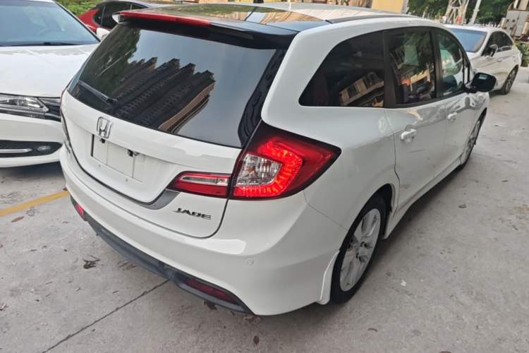 Used Honda Jade 2013 1.8L automatic Comfort version 5 seats Rear Right 45 Deg