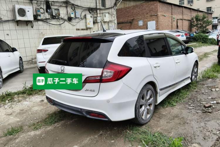 Used Honda Jade 2013 1.8L automatic Comfort version 5 seats Rear Right 45 Deg