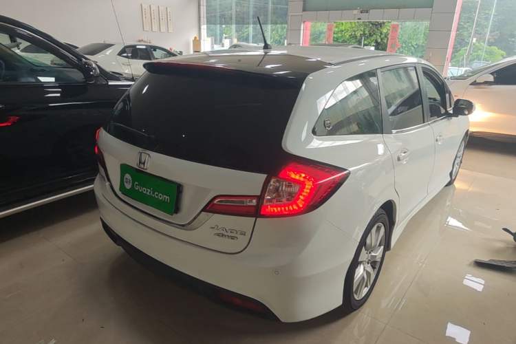 Used Honda Jade 2013 1.8L automatic Comfort version 5 seats Rear Right 45 Deg