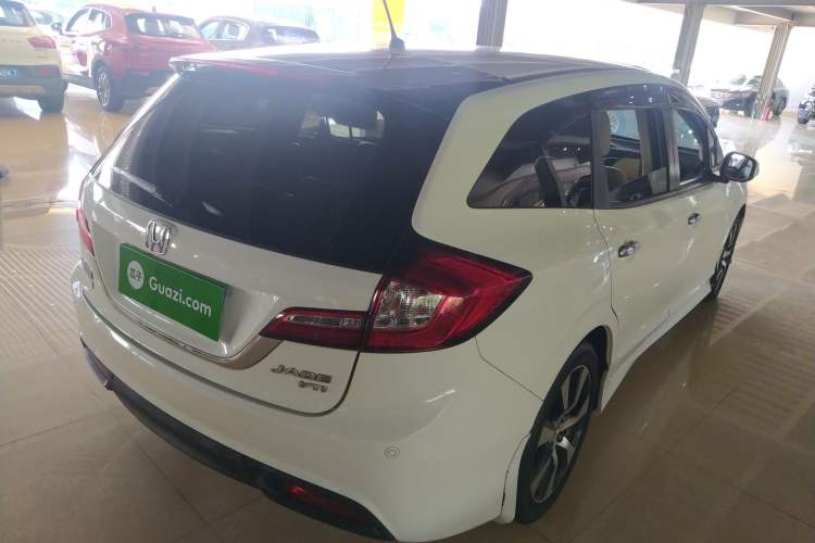 Used Honda Jade 2013 1.8L CVT Luxury Edition 6 seats Rear Right 45 Deg