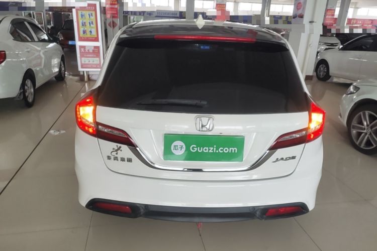 Used Honda Jade 2013 1.8L automatic Comfort version 5 seats Rear