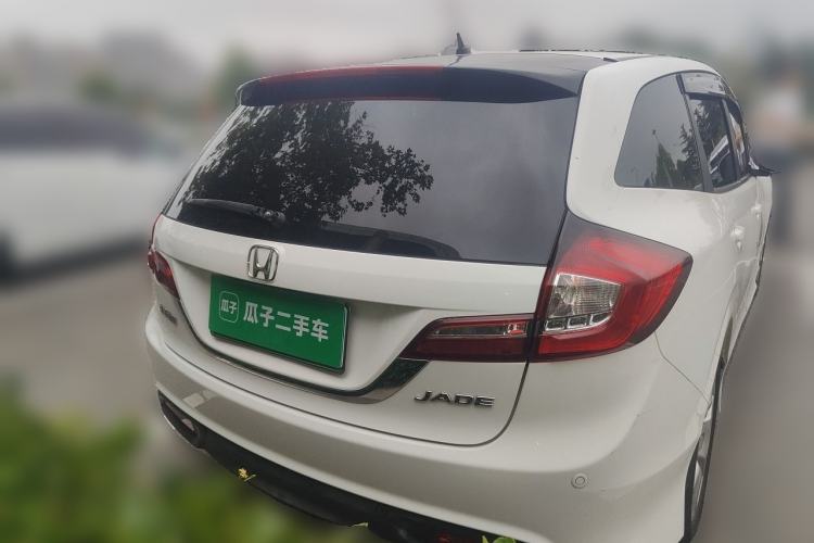 Used Honda Jade 2013 1.8L automatic Comfort version 5 seats Rear