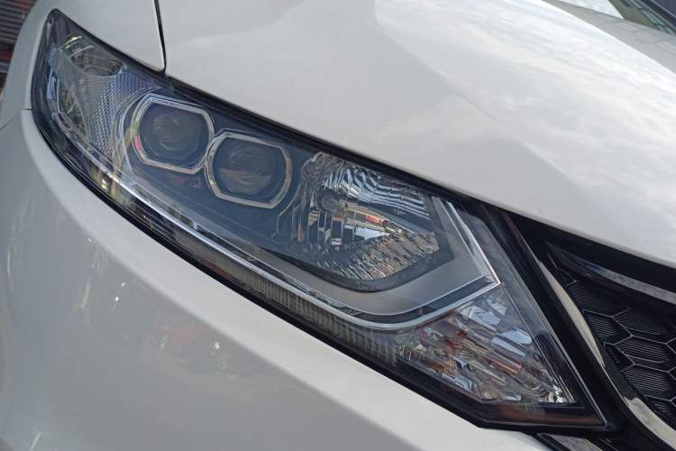 Used Honda Jade 2013 1.8L CVT Luxury Edition 5 seats Right Front Headlight