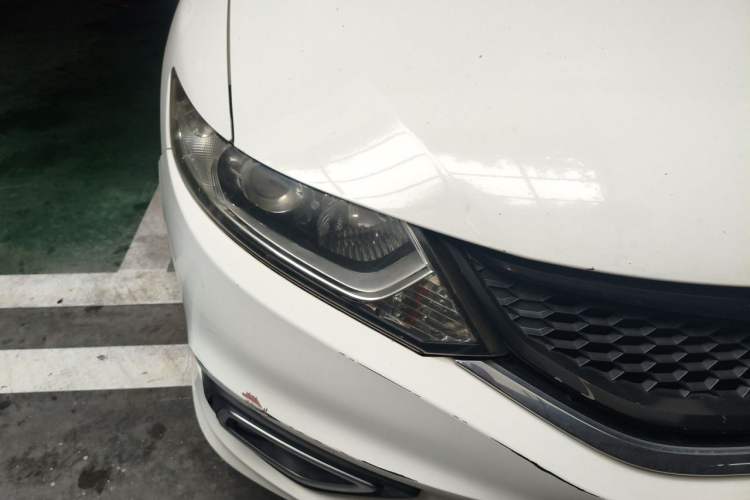 Used Honda Jade 2013 1.8L automatic Comfort version 5 seats Right Front Headlight