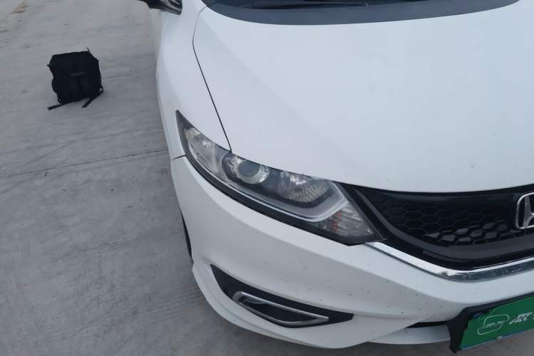 Used Honda Jade 2013 1.8L automatic Comfort version 5 seats Right Front Headlight