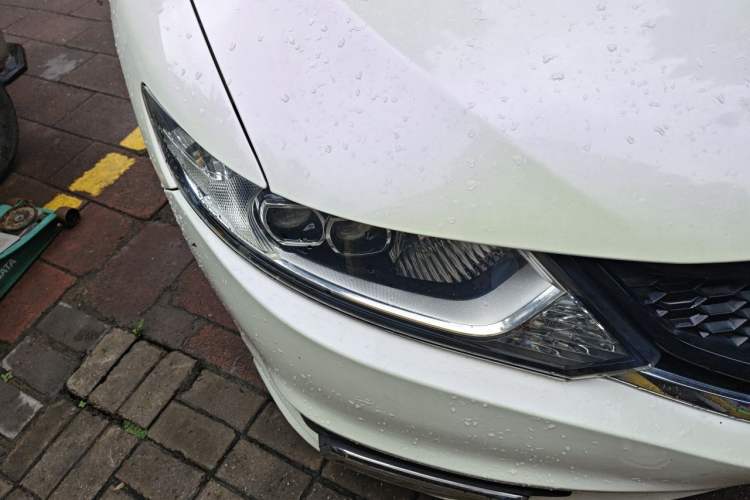 Used Honda Jade 2013 1.8L CVT Luxury Edition 5 seats Right Front Headlight