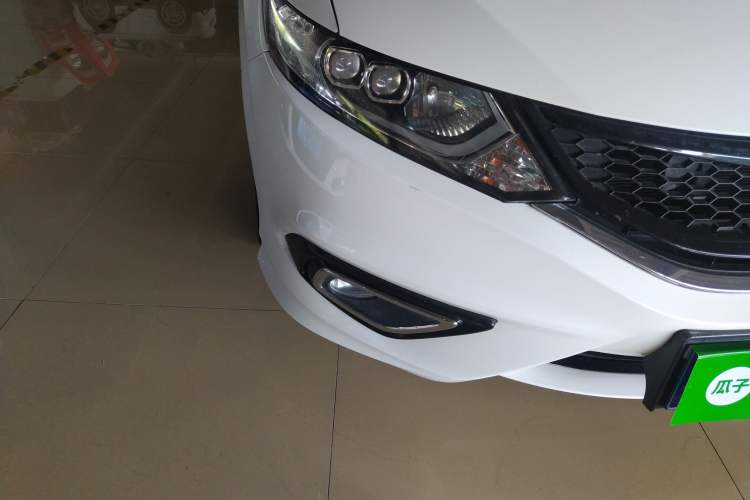Used Honda Jade 2013 1.8L CVT Luxury Edition 6 seats Right Front Headlight