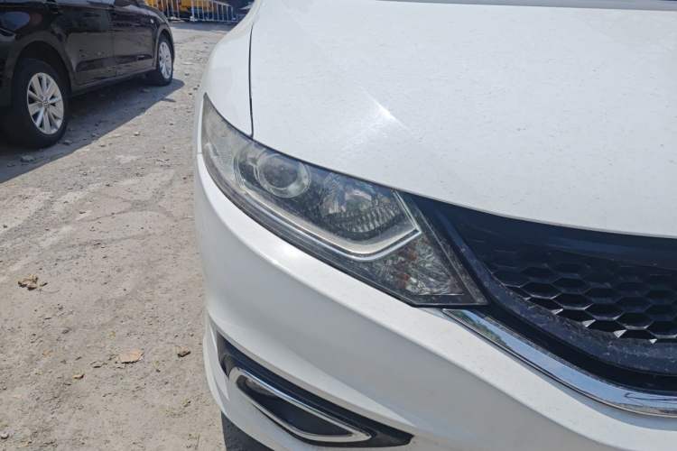 Used Honda Jade 2013 1.8L automatic Comfort version 5 seats Right Front Headlight