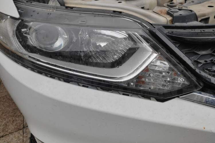 Used Honda Jade 2013 1.8L automatic Comfort version 5 seats Right Front Headlight
