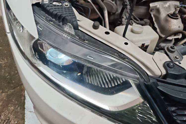 Used Honda Jade 2013 1.8L automatic Comfort version 5 seats Right Front Headlight