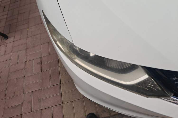 Used Honda Jade 2013 1.8L automatic Comfort version 5 seats Right Front Headlight