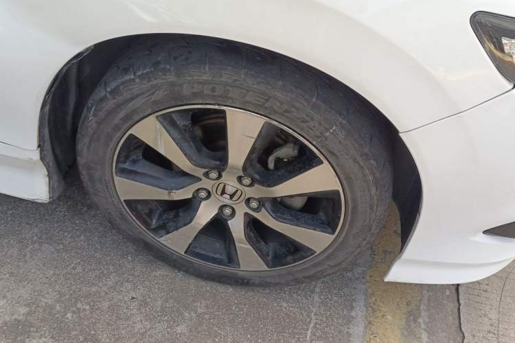 Used Honda Jade 2013 1.8L CVT Luxury Edition 5 seats Right Front Wheel Hub