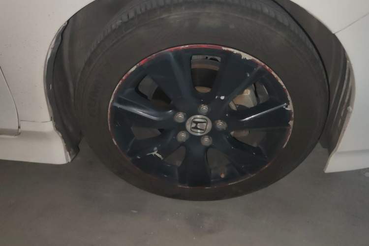 Used Honda Jade 2013 1.8L CVT Luxury Edition 6 seats Right Front Wheel Hub