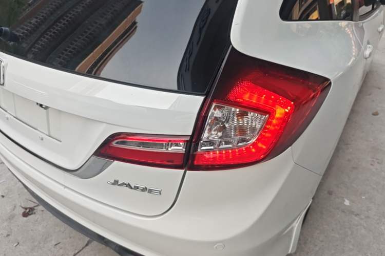 Used Honda Jade 2013 1.8L automatic Comfort version 5 seats Right Rear Taillight