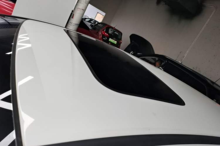 Used Honda Jade 2013 1.8L CVT Luxury Edition 5 seats Roof