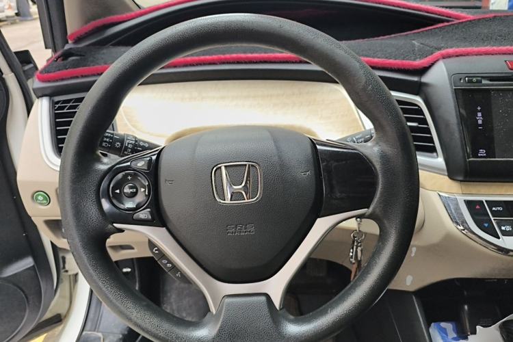 Used Honda Jade 2013 1.8L automatic Comfort version 5 seats Steering Wheel