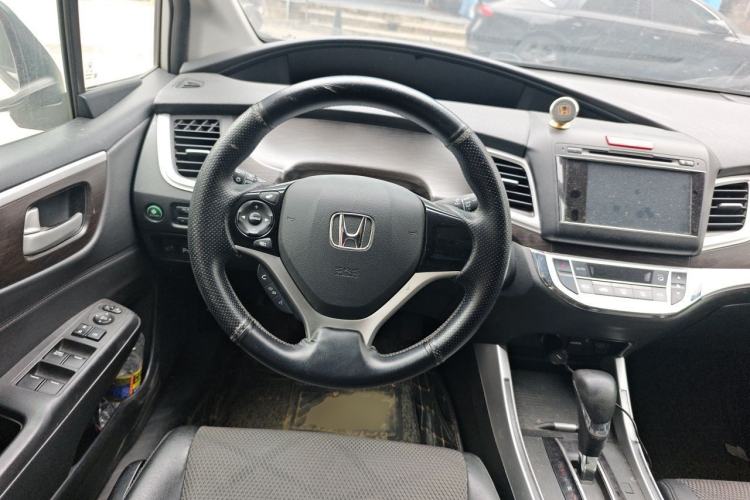 Used Honda Jade 2013 1.8L automatic Comfort version 5 seats Steering Wheel