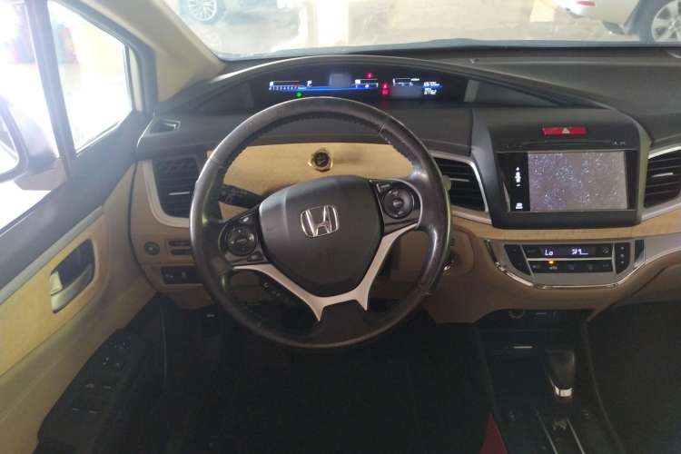 Used Honda Jade 2013 1.8L CVT Luxury Edition 6 seats Steering Wheel