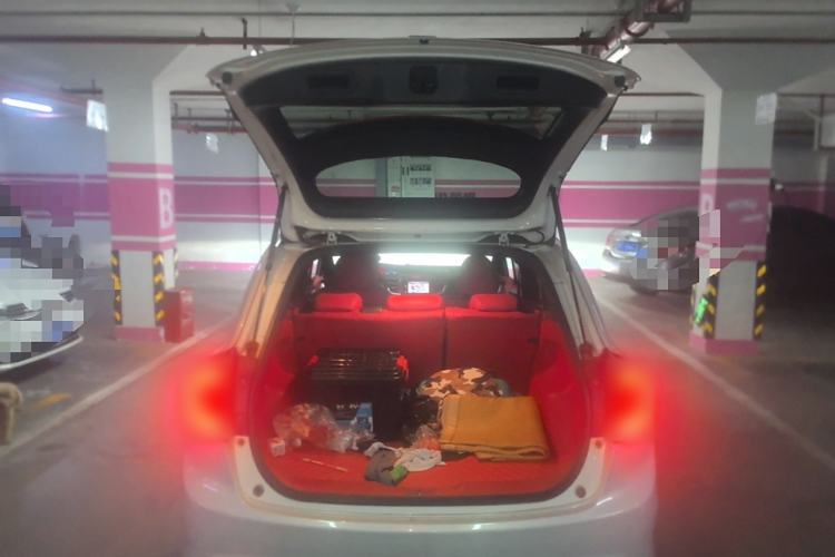 Used Honda Jade 2013 1.8L automatic Comfort version 5 seats Trunk