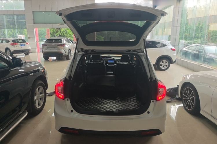 Used Honda Jade 2013 1.8L automatic Comfort version 5 seats Trunk
