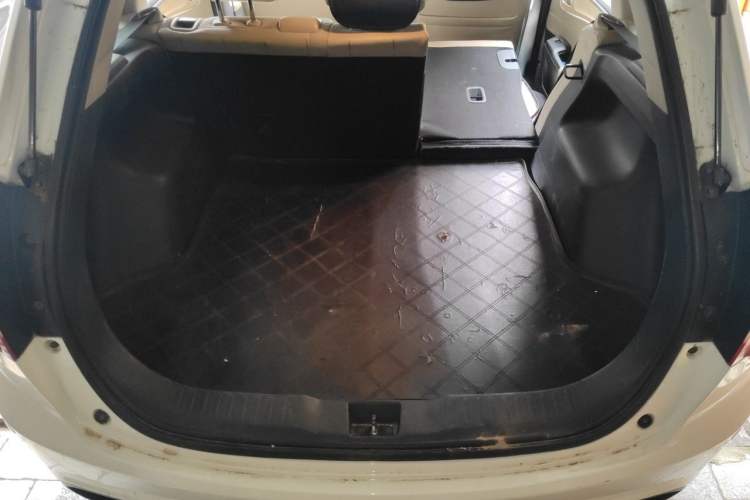 Used Honda Jade 2013 1.8L automatic Comfort version 5 seats Trunk