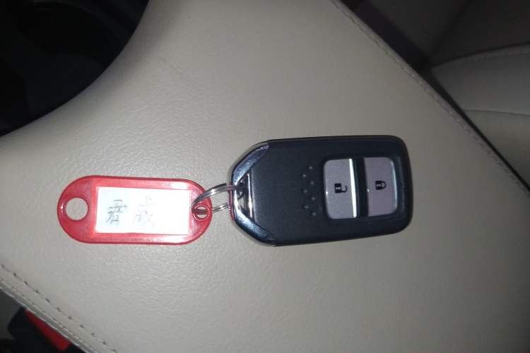 Used Honda Jade 2013 1.8L CVT Luxury Edition 6 seats Vehicle Key