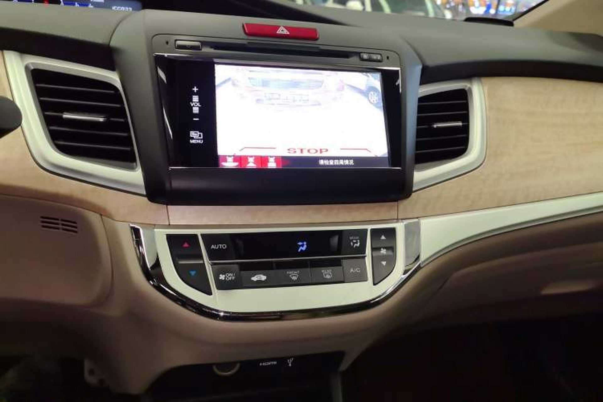 Used Honda Jade 2013 1.8L automatic Comfort version 5 seats Audio And AC Panel