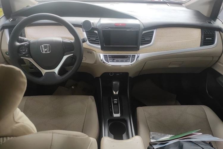 Used Honda Jade 2013 1.8L automatic Comfort version 5 seats Center Console