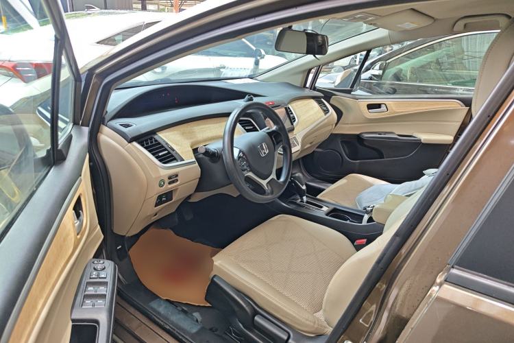 Used Honda Jade 2013 1.8L automatic Comfort version 5 seats Driver Seat