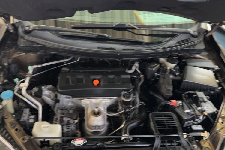 Used Honda Jade 2013 1.8L automatic Comfort version 5 seats Engine Bay