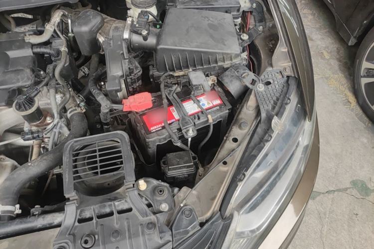 Used Honda Jade 2013 1.8L automatic Comfort version 5 seats Engine Bay Left