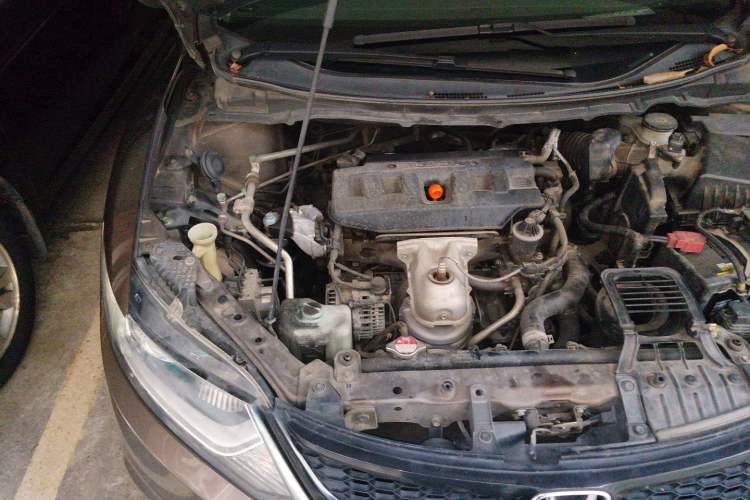 Used Honda Jade 2013 1.8L automatic Comfort version 5 seats Engine Bay Right