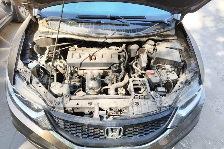 Used Honda Jade 2013 1.8L CVT Luxury Edition 5 seats Engine Bay