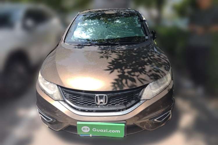 Used Honda Jade 2013 1.8L automatic Comfort version 5 seats Exterior 1
