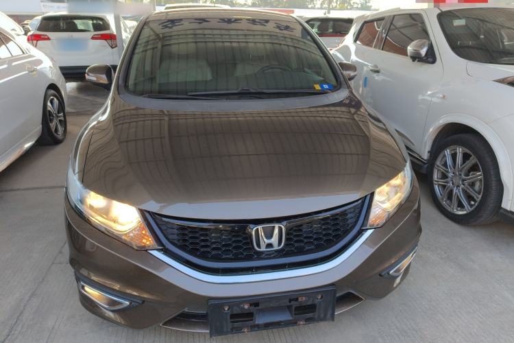 Used Honda Jade 2013 1.8L automatic Comfort version 5 seats Exterior 1