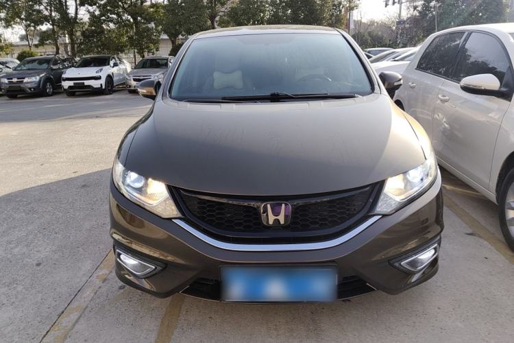 Used Honda Jade 2013 1.8L automatic Comfort version 5 seats Exterior 1