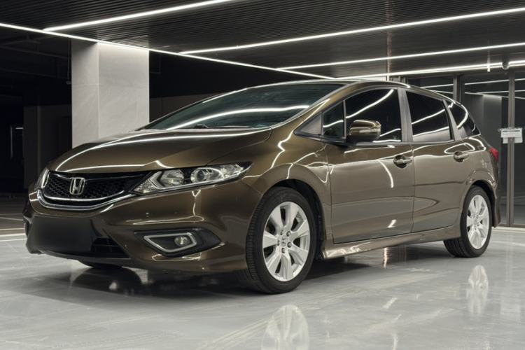 Used Honda Jade 2013 1.8L automatic Comfort version 5 seats Exterior 3