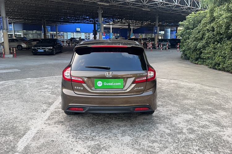 Used Honda Jade 2013 1.8L automatic Comfort version 5 seats Exterior 3