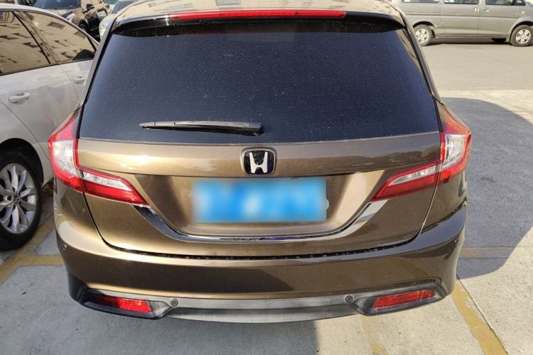 Used Honda Jade 2013 1.8L automatic Comfort version 5 seats Exterior 4