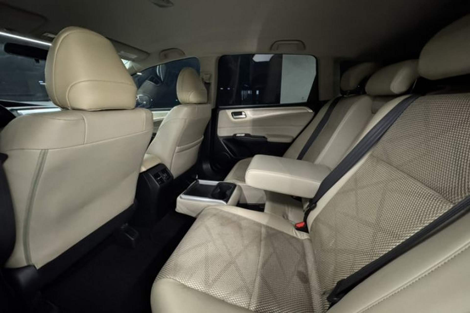 Used Honda Jade 2013 1.8L automatic Comfort version 5 seats Exterior 5