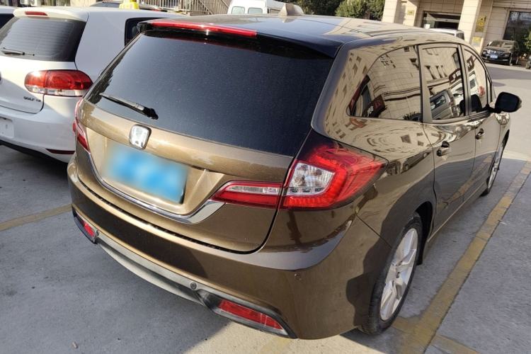 Used Honda Jade 2013 1.8L automatic Comfort version 5 seats Exterior 5