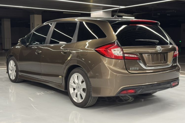 Used Honda Jade 2013 1.8L automatic Comfort version 5 seats Exterior 6
